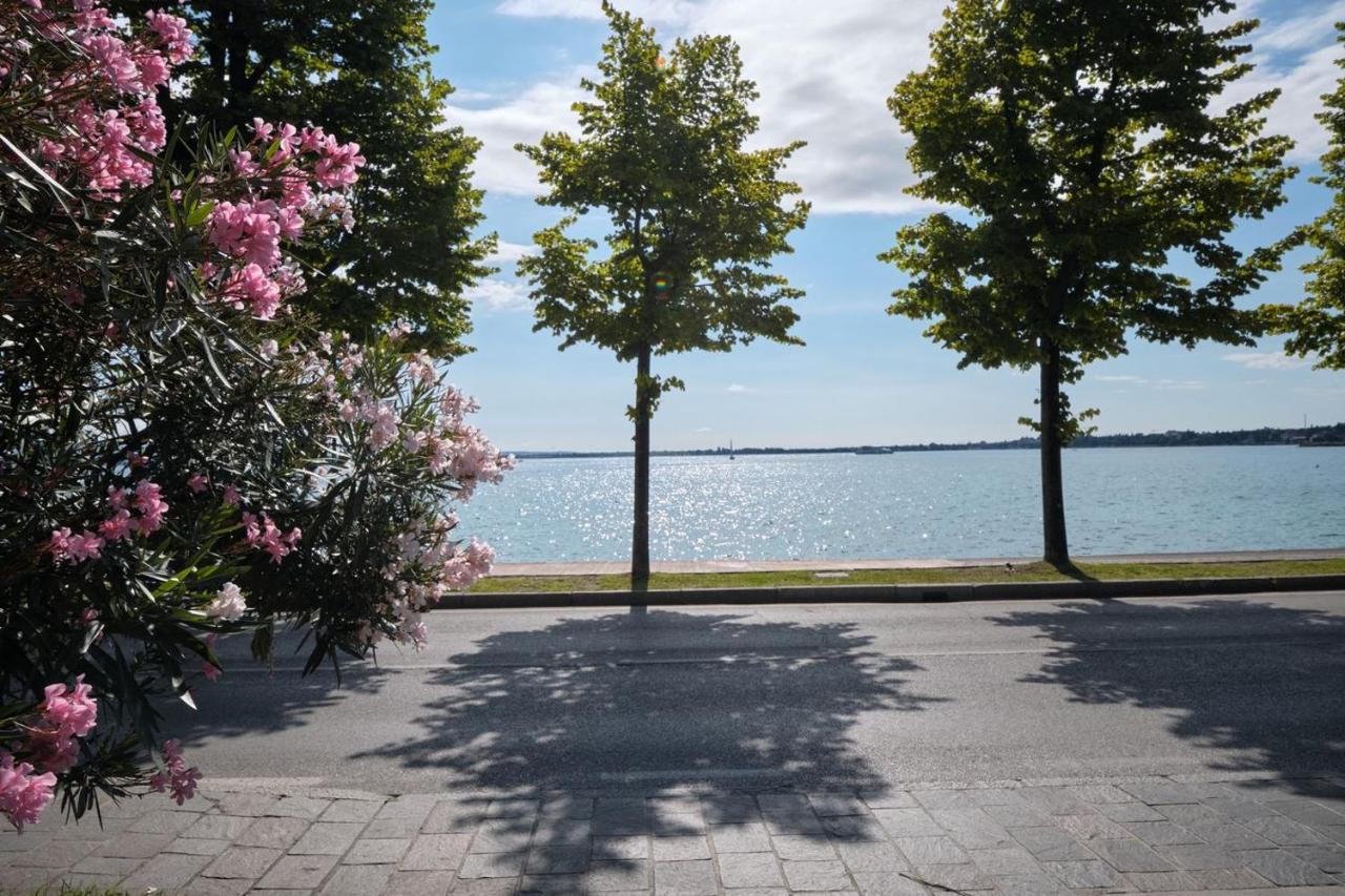 Appartamento Floriana Дезенцано-дель-Гарда Экстерьер фото