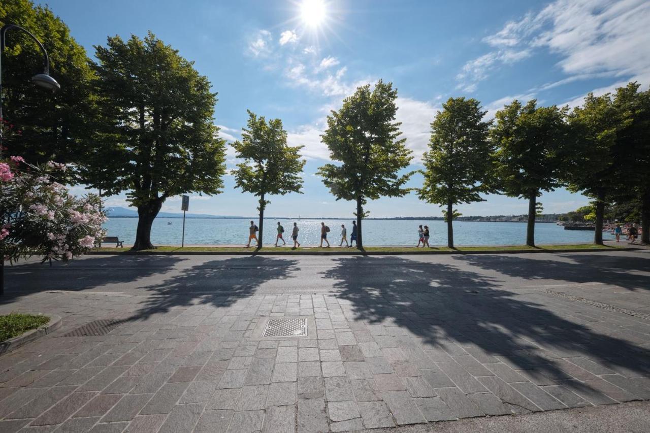 Appartamento Floriana Дезенцано-дель-Гарда Экстерьер фото