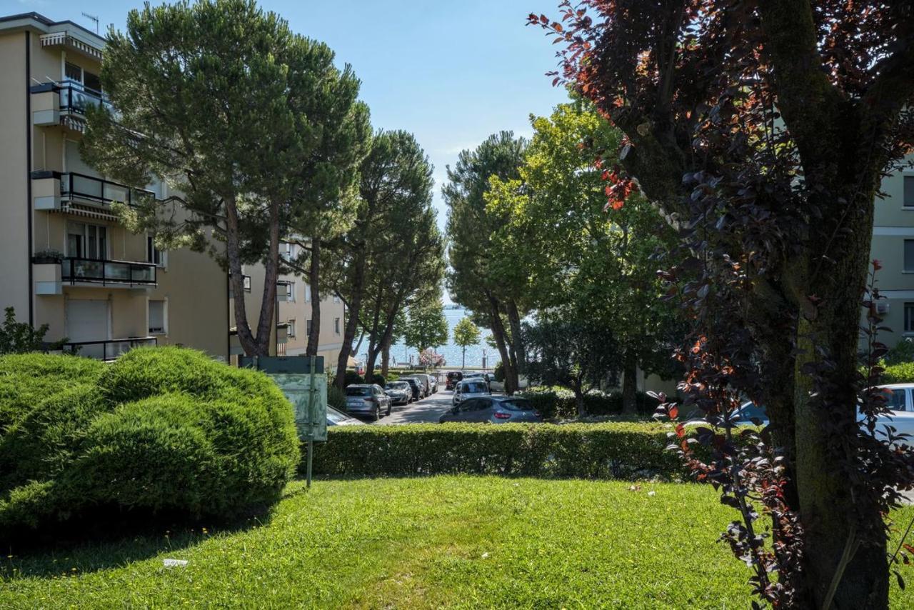 Appartamento Floriana Дезенцано-дель-Гарда Экстерьер фото