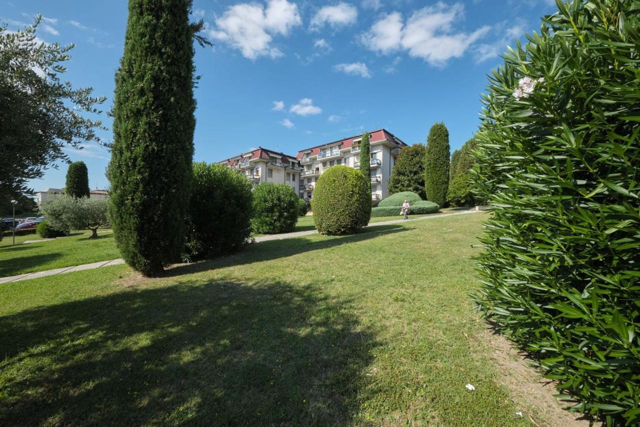 Appartamento Floriana Дезенцано-дель-Гарда Экстерьер фото